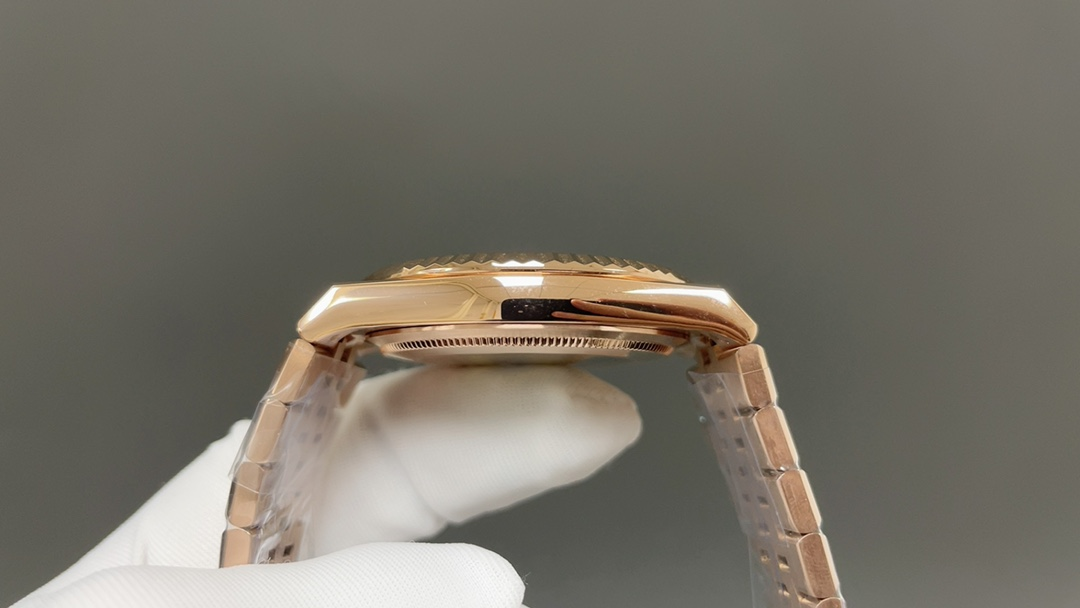 Replica Rolex Land‑Dweller