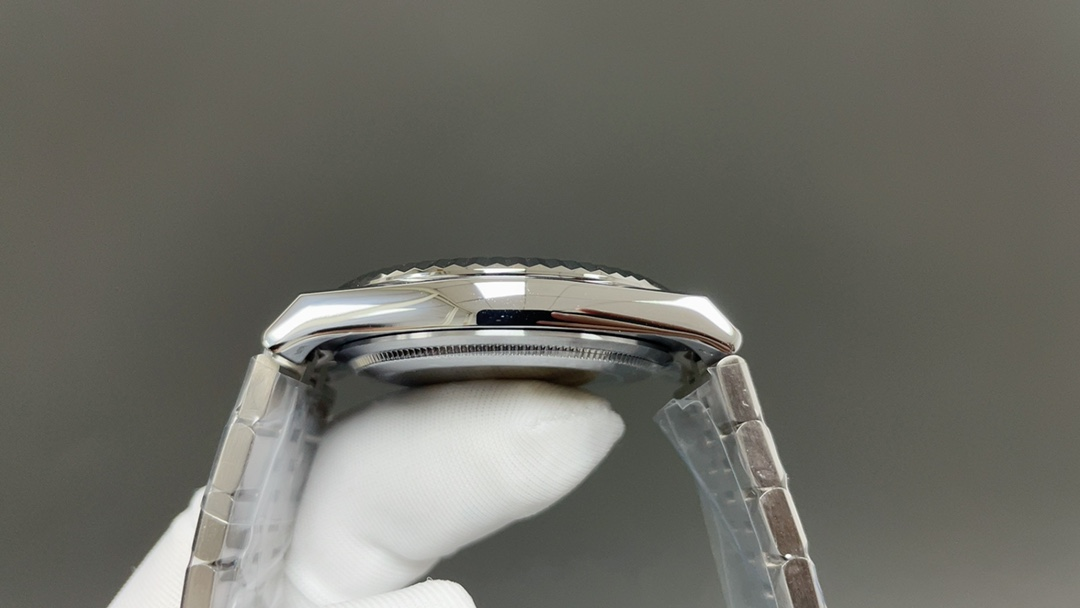 Replica Rolex Land‑Dweller