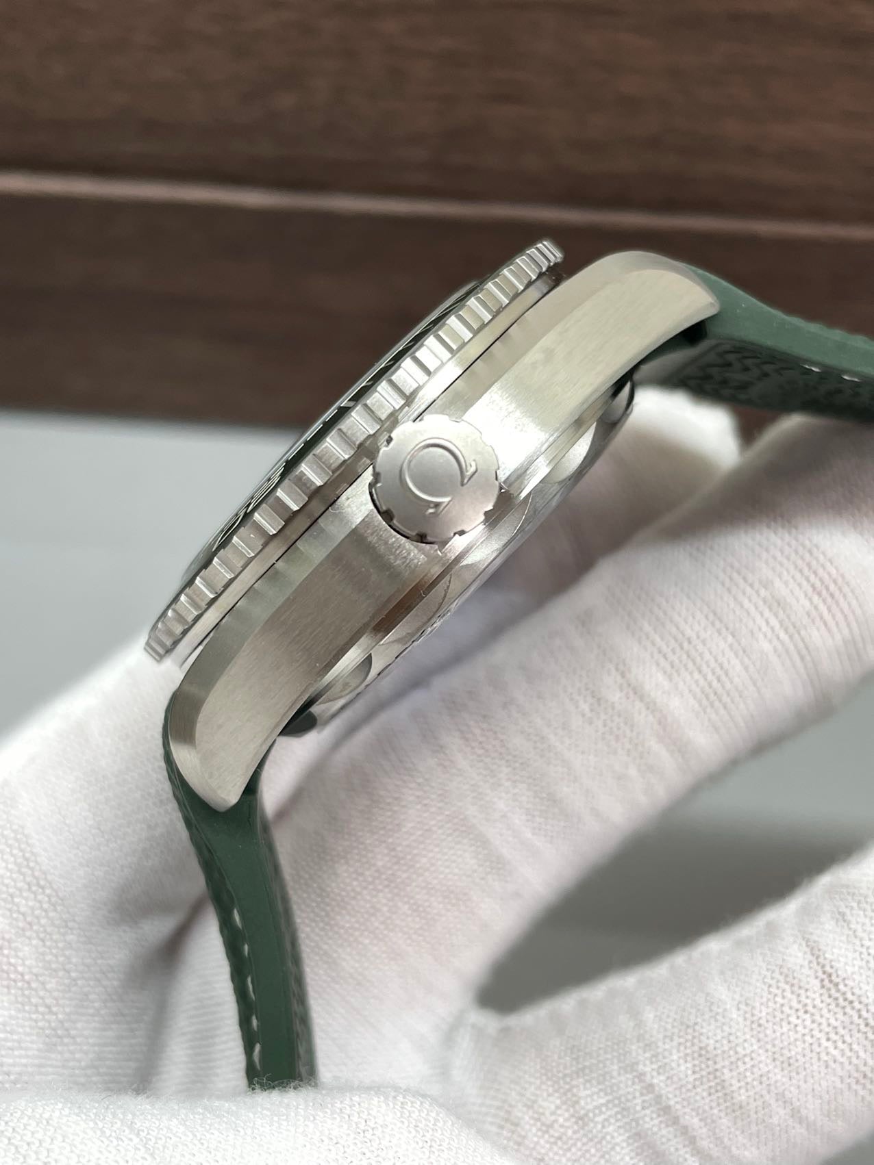Omega Seamaster Planet Ocean 600M 215.32.44.21.06.001 VS Factory 1:1 Best Edition Green Rubber Strap