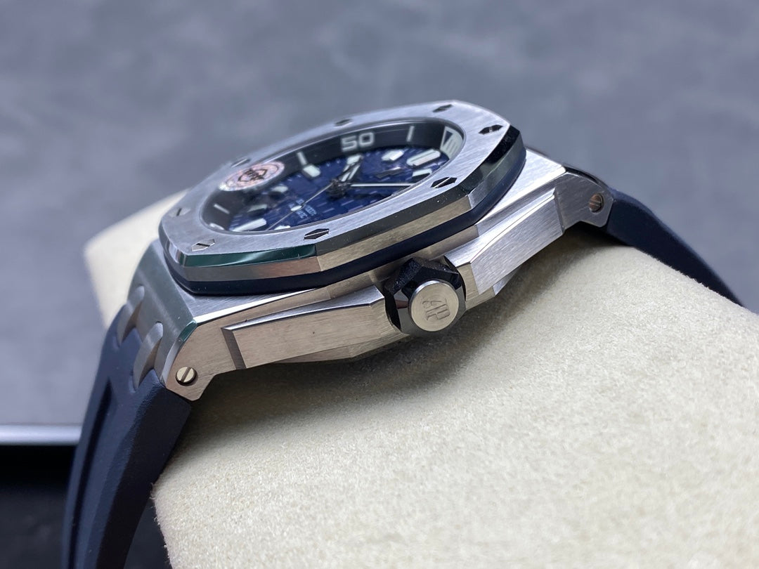 APS Audemars Piguet 15720st is equipped with a new custom all-in-one machine cal.4308 movement 42mm