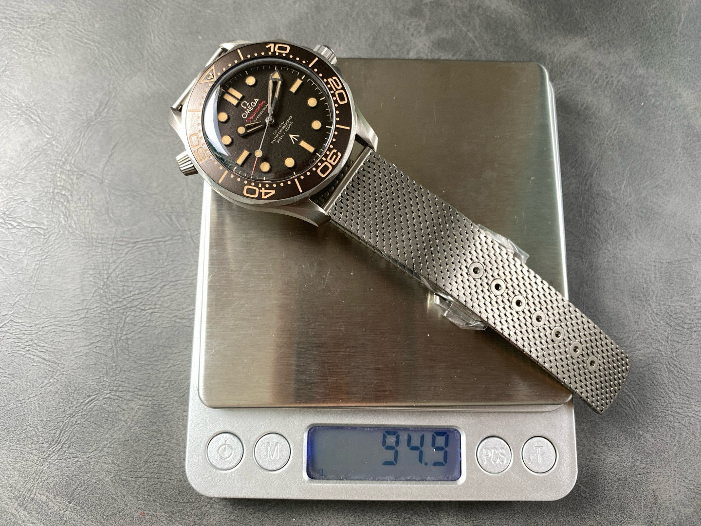 VS factory year-end blockbuster! V3 version Omega has no time to die titanium 007 upgraded with a brand new titanium mesh belt weighing only 37.3 grams