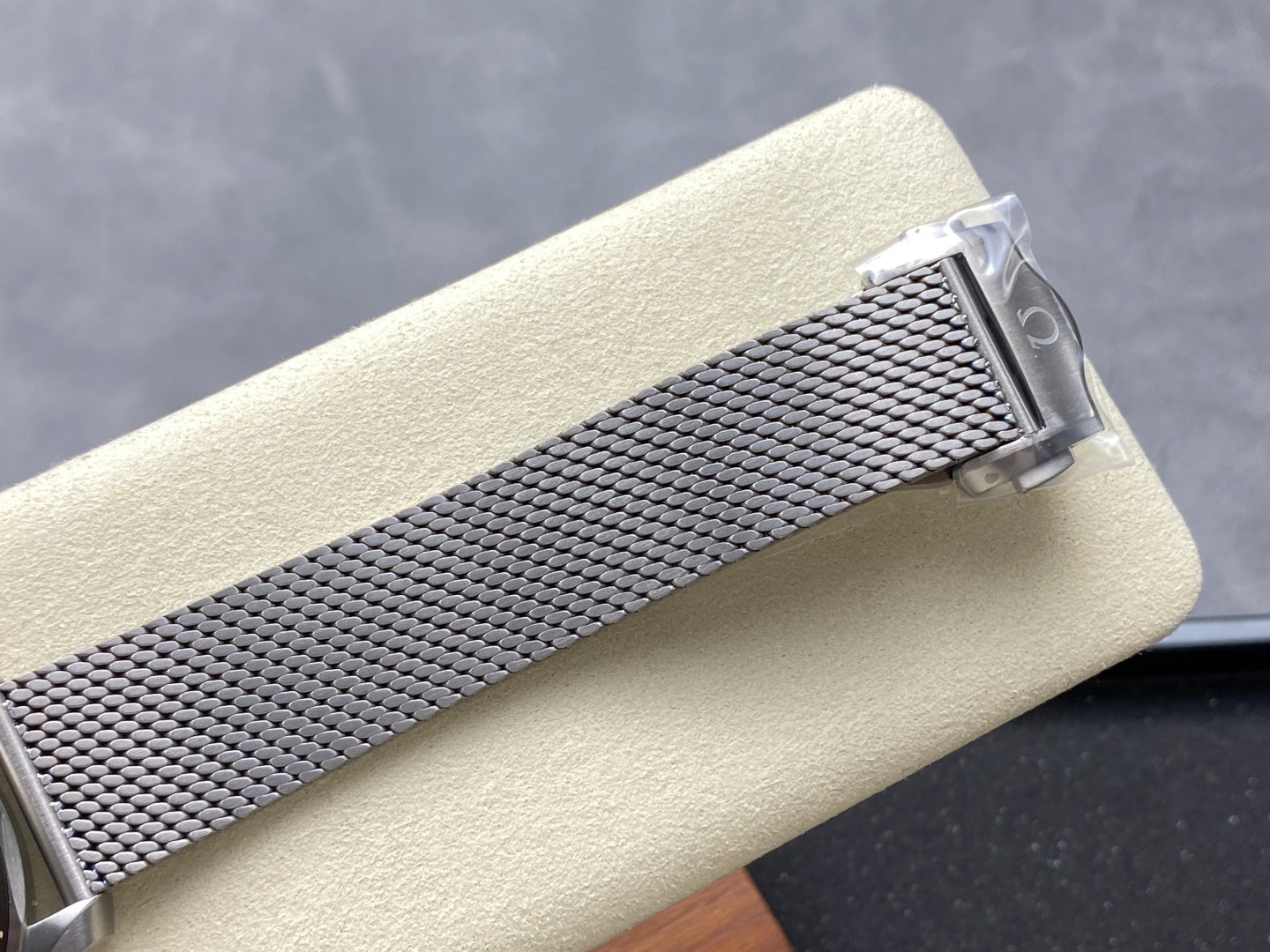 VS factory year-end blockbuster! V3 version Omega has no time to die titanium 007 upgraded with a brand new titanium mesh belt weighing only 37.3 grams