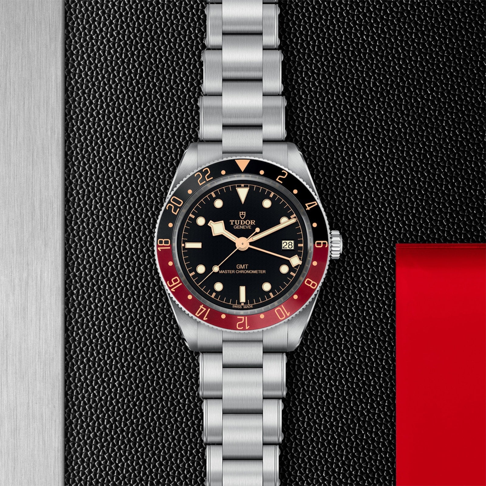 Black Bay 58 GMT 39mm Black And Burgundy Bezel