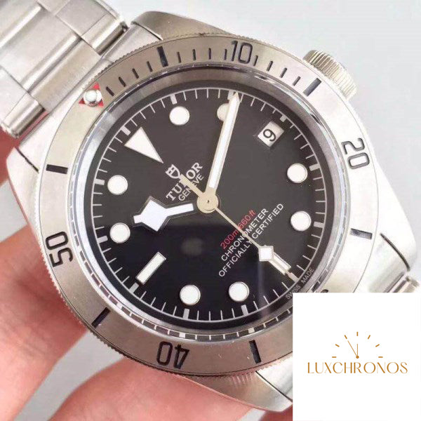 Replica Tudor Heritage Black Bay M79730-0001 ZF Factory 1:1 Best Edition Swiss ETA2824-2 Superlumed Dome-shaped Black Dial