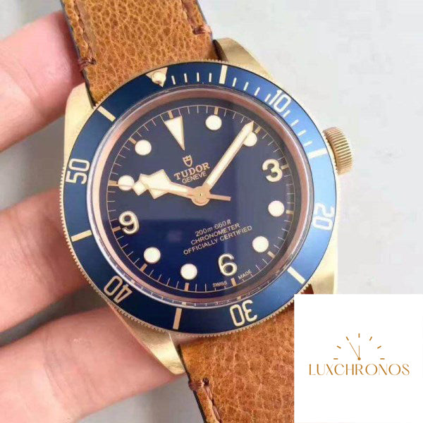 Replica Tudor Heritage Black Bay M79250BM ZF Factory 1:1 Best Edition Swiss ETA2824-2 Superlumed Dome-shaped Blue Dial