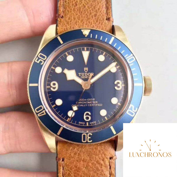 Replica Tudor Heritage Black Bay M79250BM ZF Factory 1:1 Best Edition Swiss ETA2824-2 Superlumed Dome-shaped Blue Dial