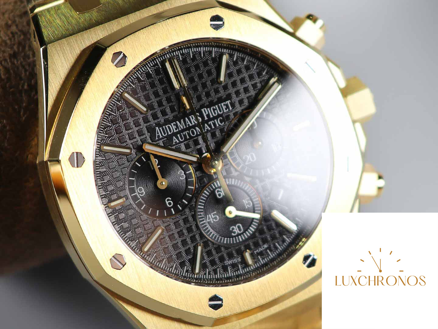 Audemars Piguet Royal Oak 26331 1:1 Best Edition OM Factory Black Dial Yellow Gold