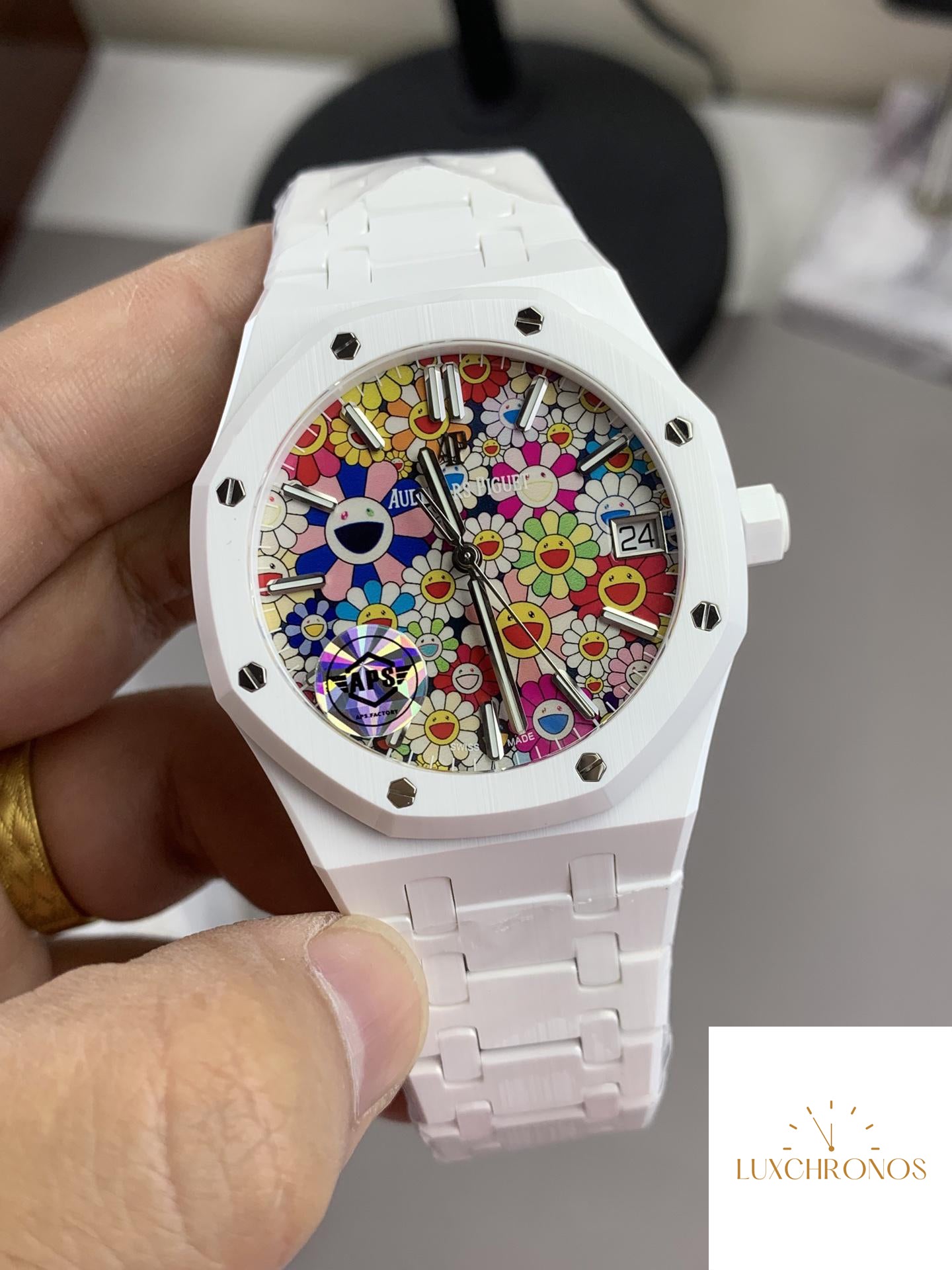 APS Factory’s New Sunflower Ceramic Material Fashion Watch