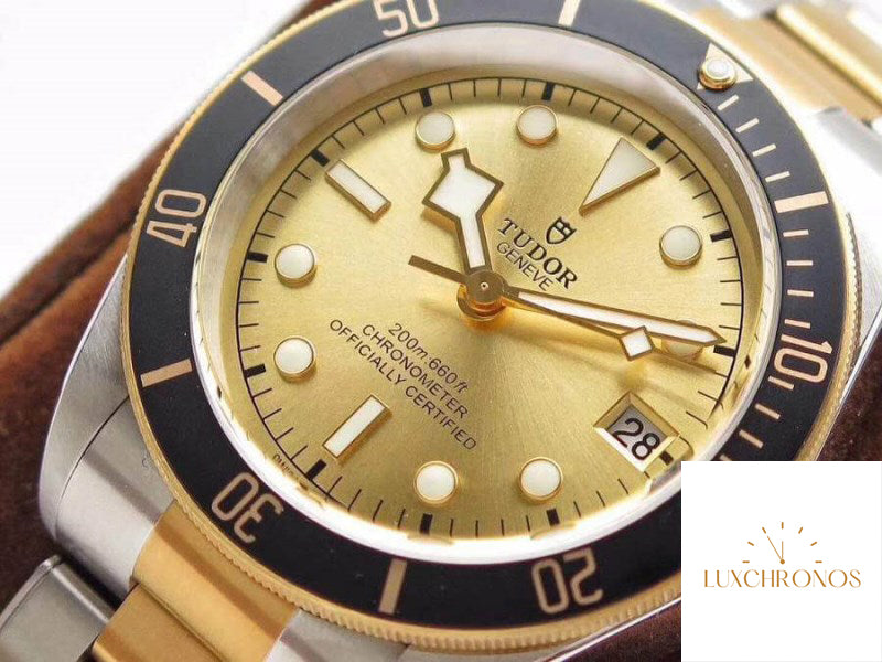 Replica Tudor Heritage Black Bay M79733N-0004 ZF Factory 1:1 Best Edition Swiss ETA2824-2 Superlumed Dome-shaped Yellow Gold Dial