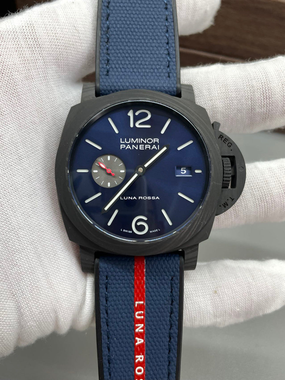 Panerai Luminor PAM01529 Marina Carbotech? Luna Rossa 1:1 Best Edition VS Factory