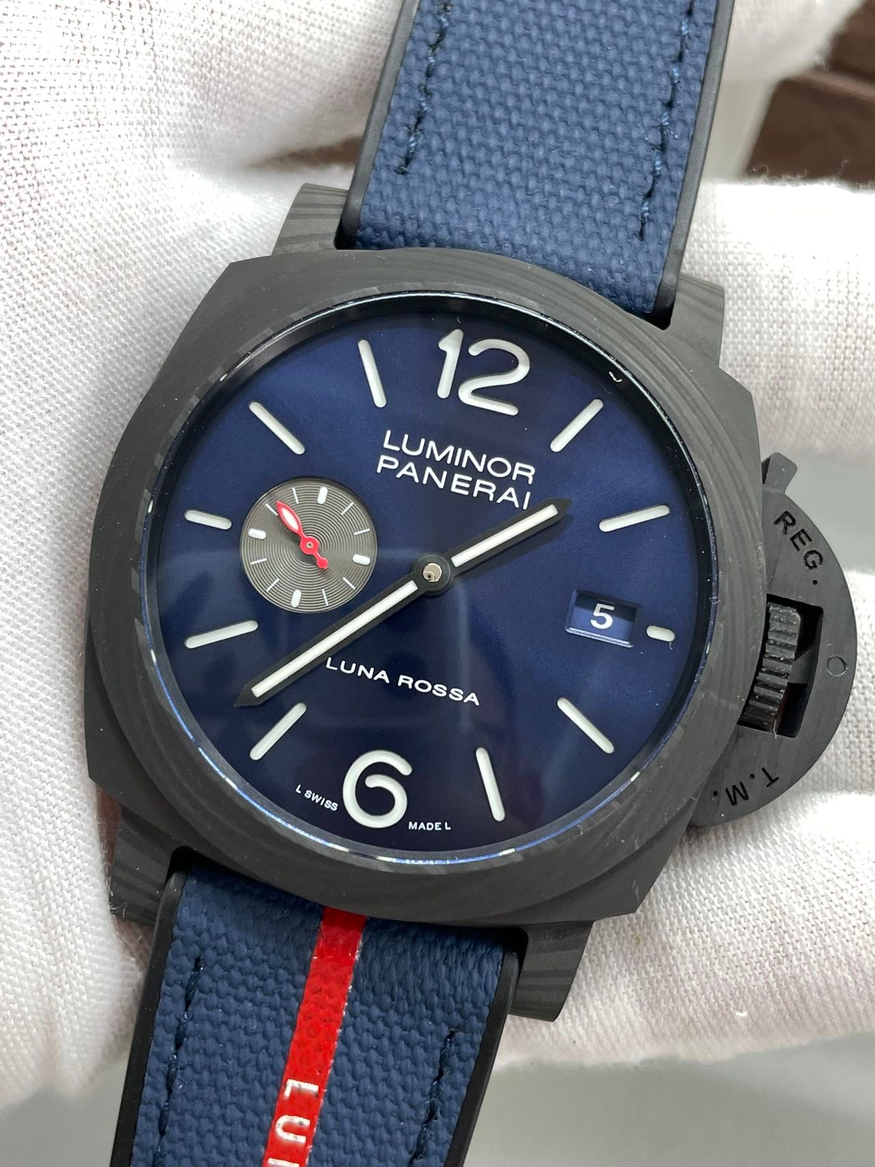 Panerai Luminor PAM01529 Marina Carbotech? Luna Rossa 1:1 Best Edition VS Factory