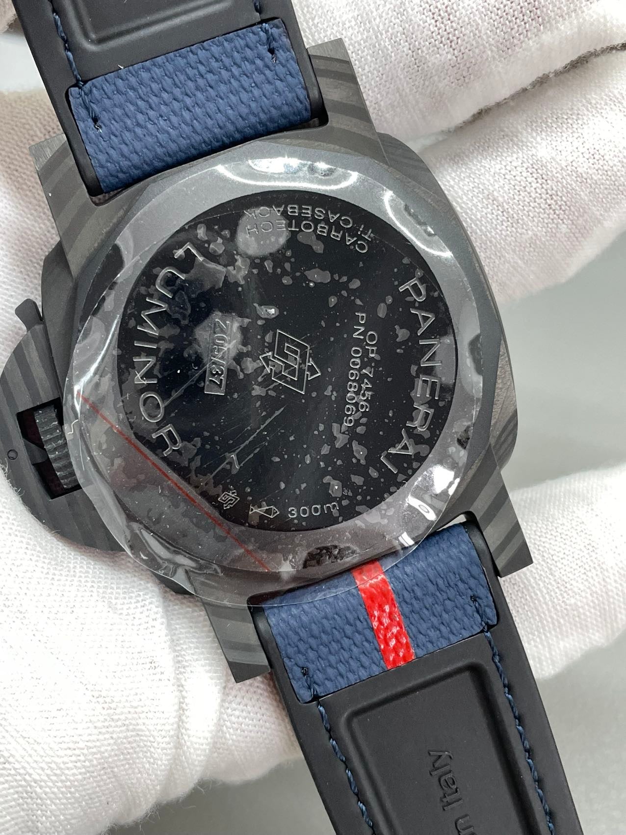 Panerai Luminor PAM01529 Marina Carbotech? Luna Rossa 1:1 Best Edition VS Factory