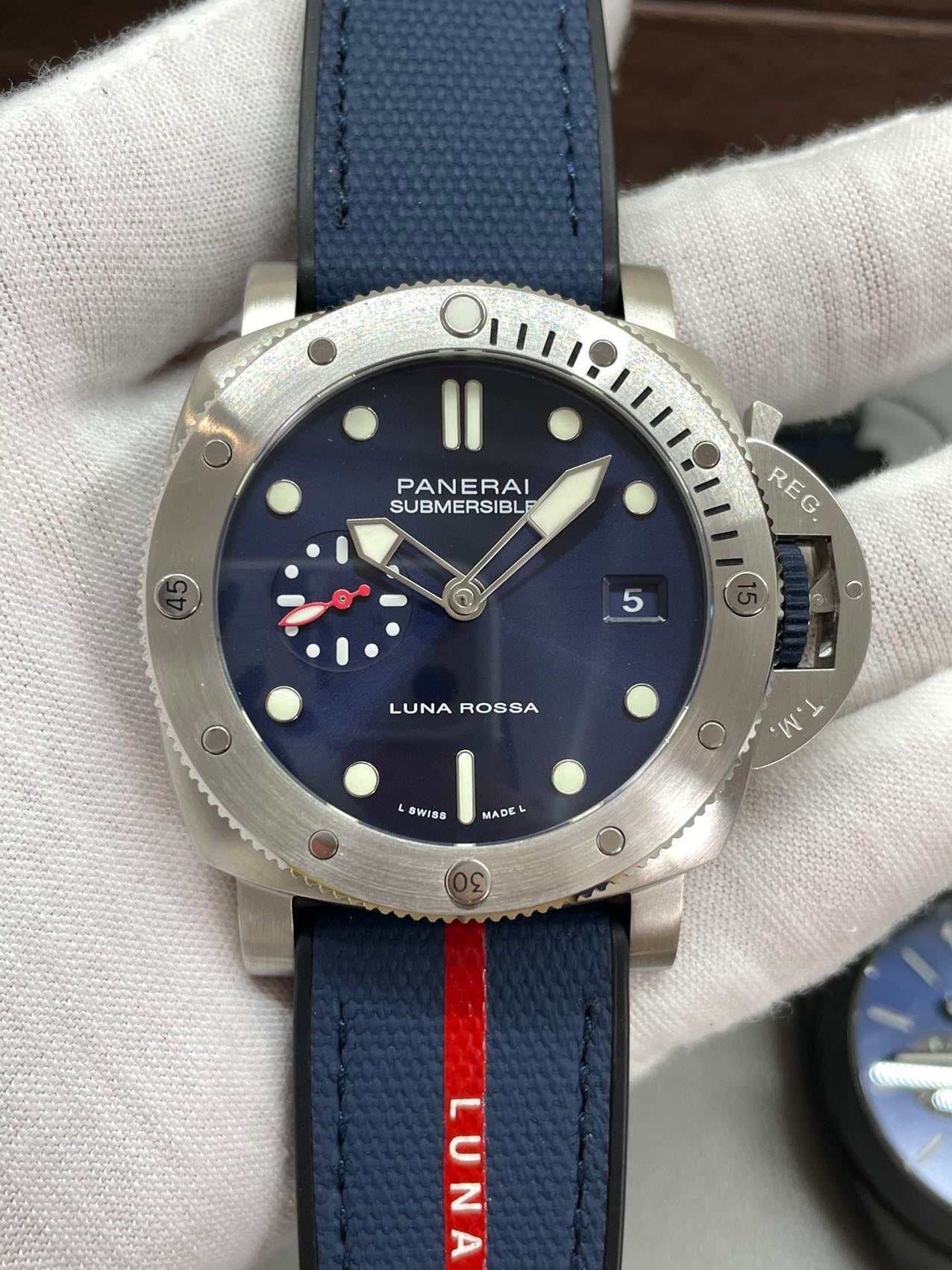 Panerai – PAM01391 Submersible QuarantaQuattro Luna Rossa 1:1 Best Edition VS factory