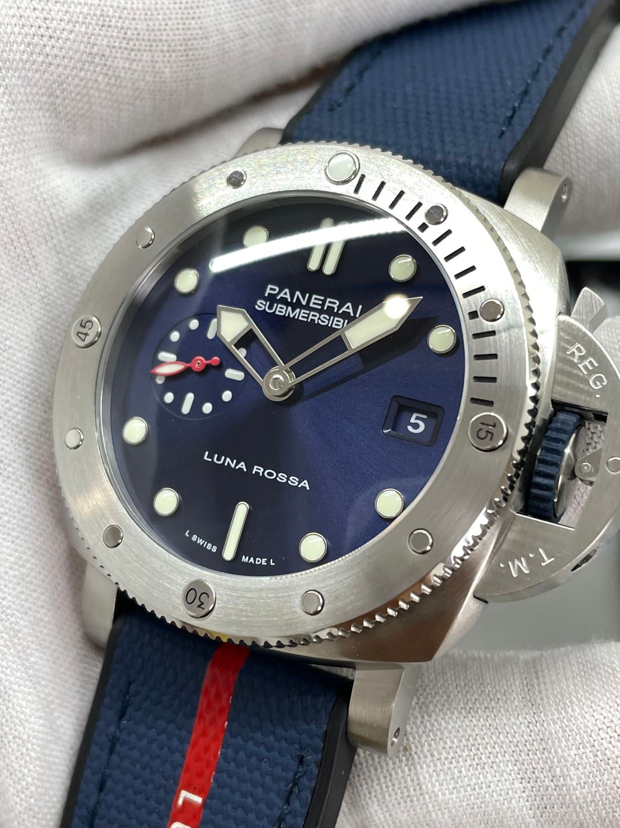 Panerai – PAM01391 Submersible QuarantaQuattro Luna Rossa 1:1 Best Edition VS factory