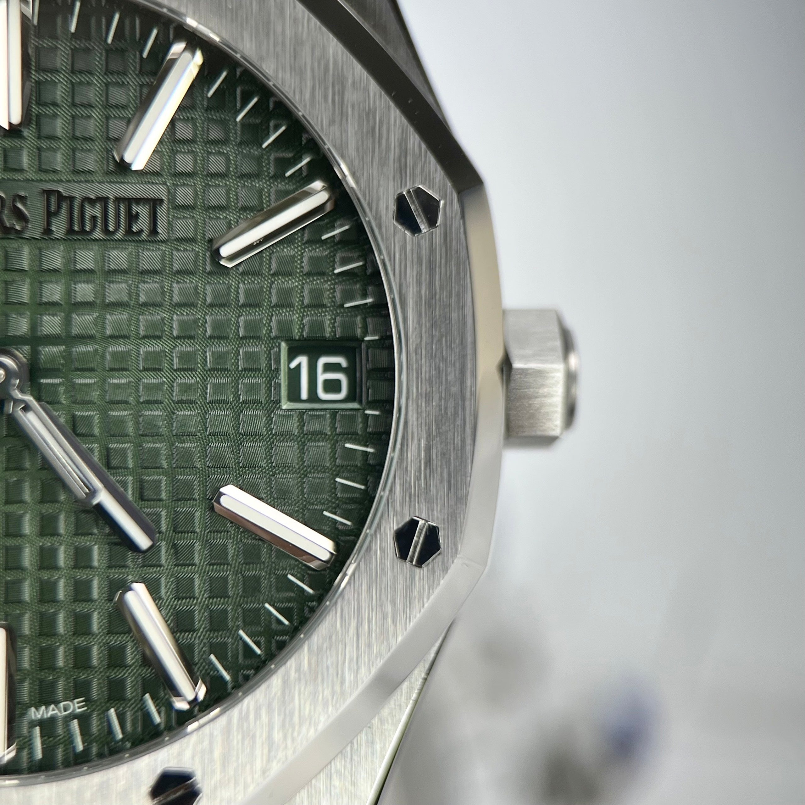 Audemars Piguet Royal Oak 15510ST.OO.1320ST.04 1:1 Best Edition ZF Factory Green Dial Newest Version